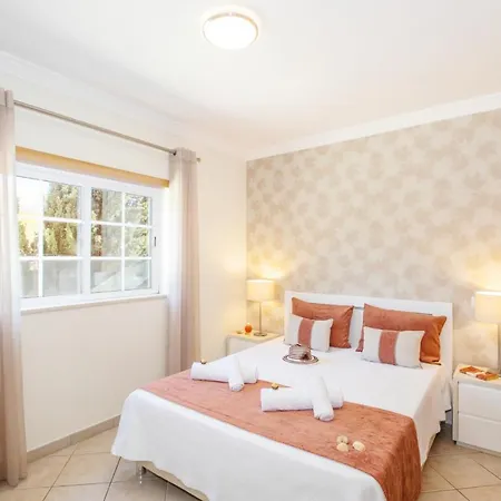 Alegria - Piscina Aquecivel E Jacuzzi Em * Albufeira